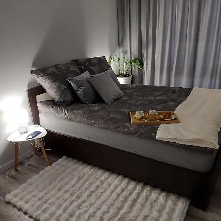 Happy ジェシュフ